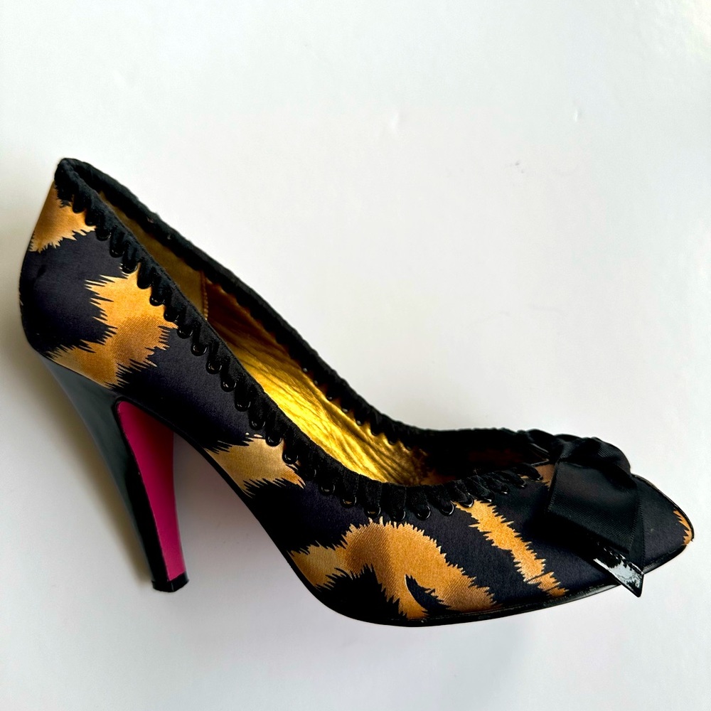 Betsey Johnson Pumps